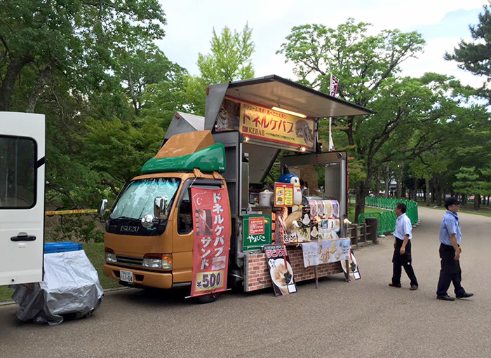 奈良公園 2015なら燈花会でドネルケバブ販売